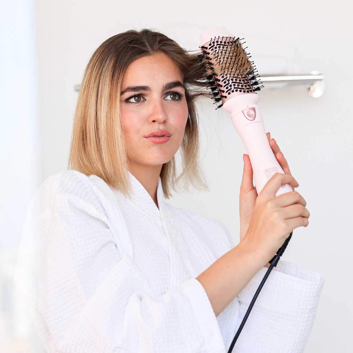 Beachwaver - Blowout Brush Pink Rosegold Hair Dryer & Styling Brush